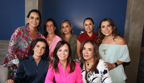  Marily Espinosa, Alejandra Avila, Karla Saucedo, Laura Acosta, Coquito Vargas, Elvira Sánchez, Elsa Tamez y Lorena Herrera.