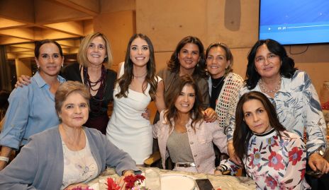  Martha del Río, Silvia Aguilar, Sofía Hernández, Montse Abella, Lucía Gárate, María Maza, María Aurelia Urquizar, María Aurelia Zermeño y Lety de la Torre.