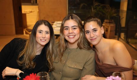  Nuria Oliva, Isabela Motilla y Ana Pau Bravo.
