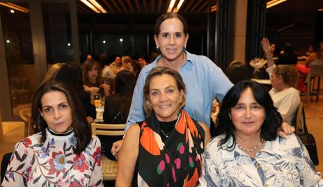  Leticia de la Torre, Lucía Garate, Martha del Río y María Maza.