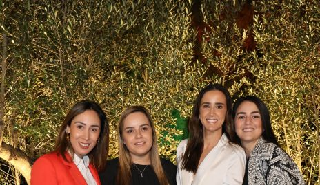  Fernanda Garza, Mariana Garza, Paulina García y Miriam González.