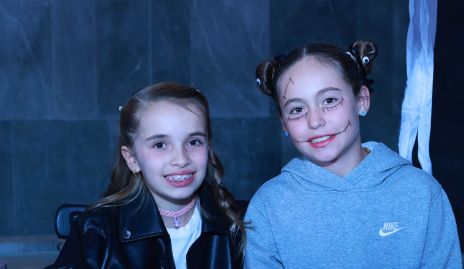  Elena Reverte y Alika Torres.