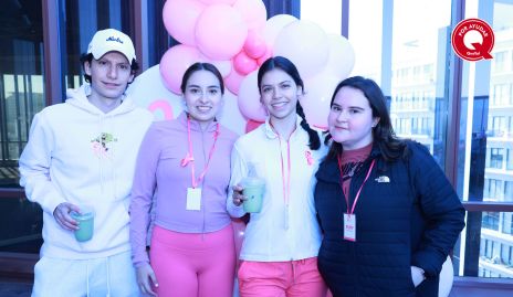  Patricio Loredo, Ximena Betancourt, Natalia Loredo y Daniela Aradillas.