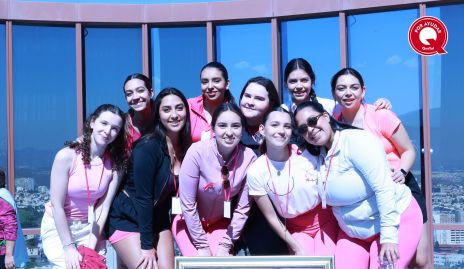  Chicas del comité organizador y staff.