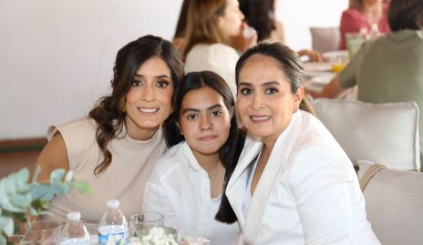  Fernanda Torres, Romina Trujillo y Cristina Torres.