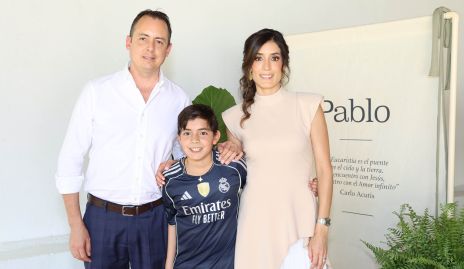  Carlos Artolózaga, Pablo Artolózaga y Fernanda Torres.