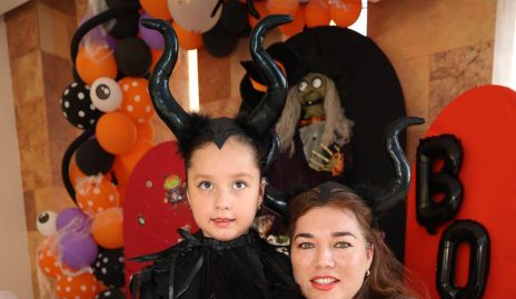  Liliana Miranda y Megan Martínez.