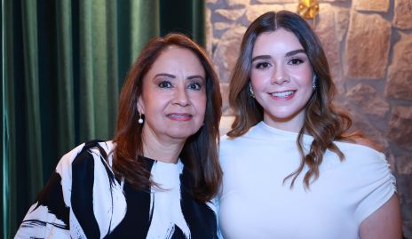  Edith Salinas con su nuera Paulina Estrada.