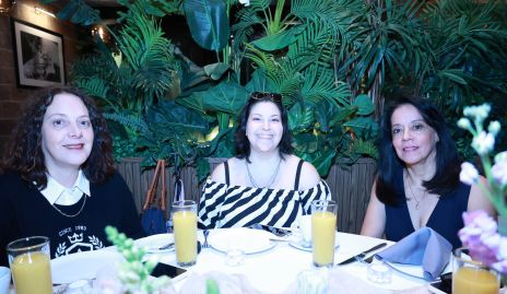  Alejandra de la Maza, Isabel Salinas y Gabriela Salinas.