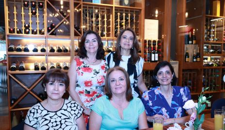  María Araiza, Edith Salinas, Estela Tobías, Ana Hardy y Alicia de los Santos.