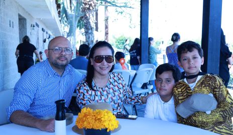  Ricardo, Edith, Ricardo y Mauricio Martínez.