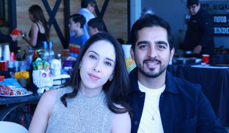  Paola Mendoza y José María Labastida.