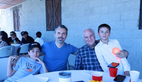  Alfredo Haro, Alfredo Haro, Alfredo Morán y Pablo Haro.