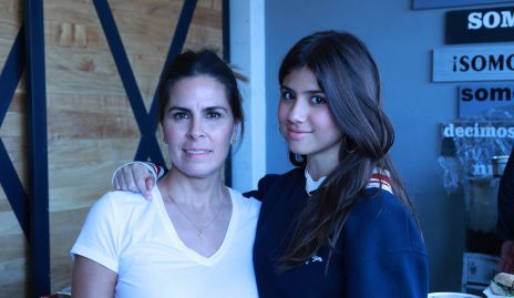  Itzel y Paula D’Antuñano.