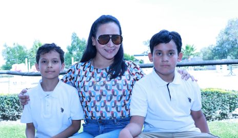  Edith Escalante, Ricardo y Mauricio Martínez.