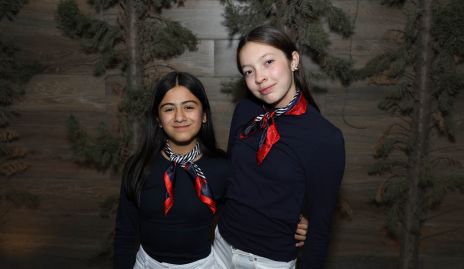  Alejandra Valencia y Daniela Apesteguía.