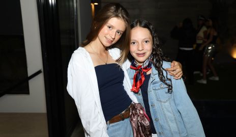  Doménica Jiménez y Ana Helena.