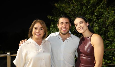  Patricia Martínez, Mauricio Martínez y María José Zacarías.