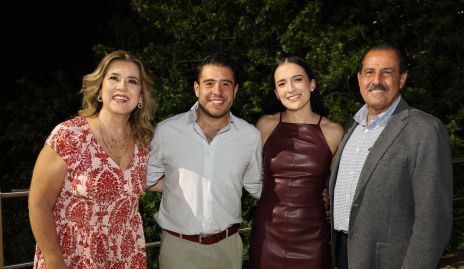  Cristina Galán, Mauricio Martínez, María José Zacarías y Alberto Kasis.