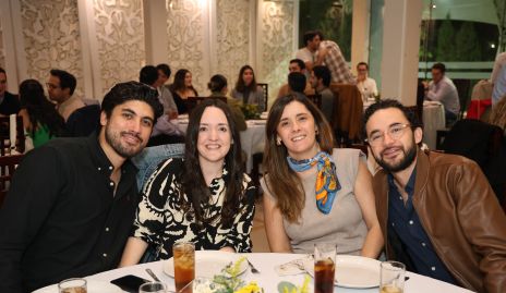  Ricardo, Corina, Lula y Pollo.