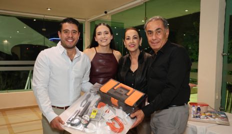  Mauricio Martínez, María José Zacarías, Silvia Medrano y Gerardo Chevaile.