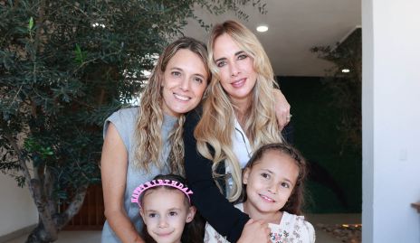  Priscila González, Sinthia González, Emma Ramos y Diana María Ciuffardi.