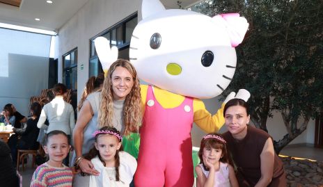  Piscilla González, Julieta González, Natalia Espinoza, Emma Ramos y Roberta Nava.