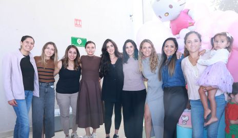  Iris Martínez, Elizabeth Treviño, Montse Macías, Eli Kury, Nayelli Zarur, Priscila González, Lucía Sánchez, Ale Rangel y Sofía.