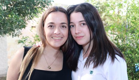  Renata González y Valentina Dauajare.