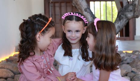  Roberta, Emma y Luisa.
