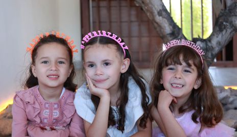  Roberta, Emma y Luisa.