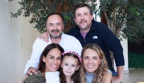  Eduardo, Diego, Gloria, Emma y Priscila.