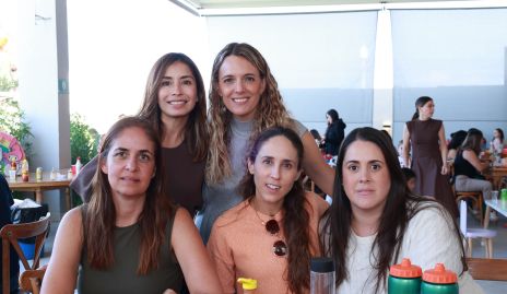  Cynthia Gastelum, Priscila González, Paola Soto, Fernanda Rodríguez y Alina Acebo.
