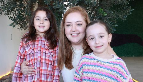  Bárbara Cisneros, Gaby Romano y Natalia Espinoza.