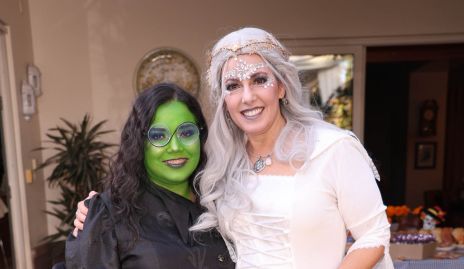  Marcela y Cristina Puga.