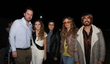  Pato Lozano, Lucila Andrade, Paty Valadés, Cynthia Valle y Pedro Gabay.
