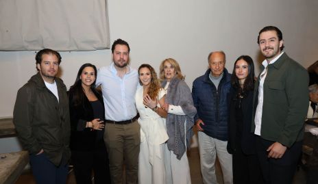   José Antonio Lozano, Marcela Shekaibán, Pato Lozano, Lucila Andrade, Olga Meade, Jaime Valle, Valentina Herrera y Diego Lozano.