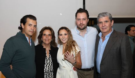  Carlos Andrade, Lucila Hernández, Pato Lozano, Lucila Andrade y Héctor Obregón.