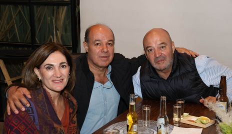  Anita Anaya, Enrique Quintero y Toño Lozano.