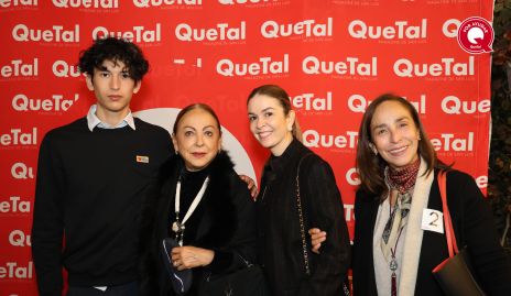 Emilio Ramírez, Rebeca Konishi, Geo Rivera y Norma Konishi.