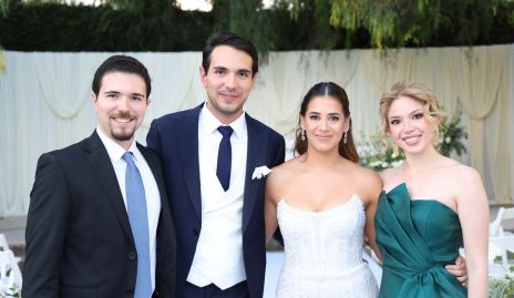  Kurt Schonherr Naya, Josef Schonherr Naya, Ana Pao Bravo y Paola Flores.