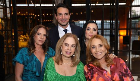   Guadalupe Del Valle, Josef Schonherr Naya, Luzdel González, Sagrario Malpica y Aurora Medrano.