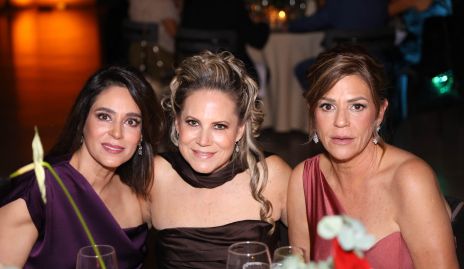  Maribel Lozano, Sofía Romero y Mariloli Lozano.