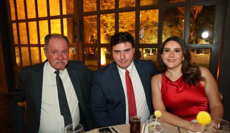  José Luis Olivares, Jorge Andrés Olivares y Daniela Monternach.