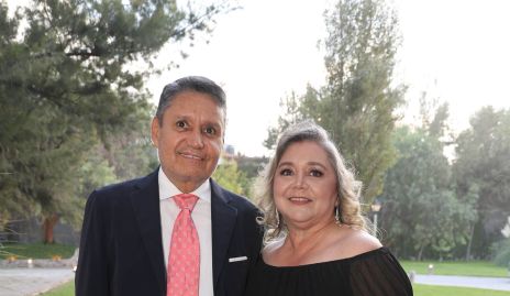  Oscar Hinojosa y Cheli Faz.