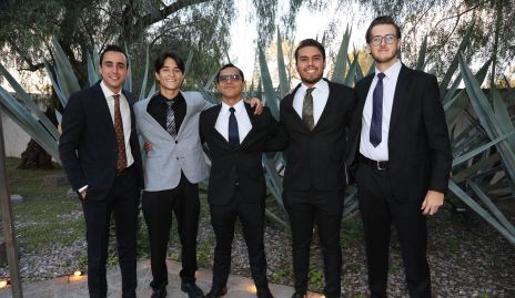  Héctor García, Adolfo Tijerina, Carlos Mario Rodríguez, Sergio Robledo y Eduardo Zertuche.