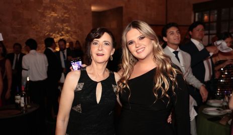  Mary Carmen Bárcena y Regina Solana.