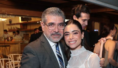  Mauricio de Luna con su hija Susana.