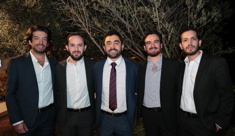  Alfonso Jerez con sus mejores amigos y testigos.