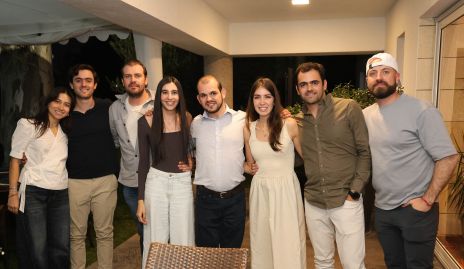  Elías Abud celebrando su cumple con sus hermanos y primos.